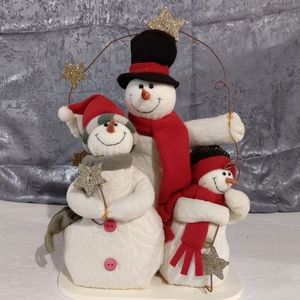Winter Dreams 3 Felt Holiday Snowmen Holding Glitter Star Happy Family